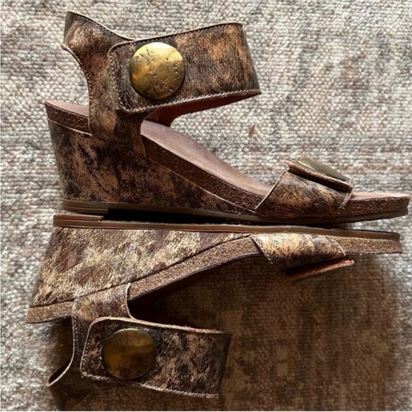 Taos Carousel marbled leather wedge size 8-8 1/2 - Picture 3 of 16